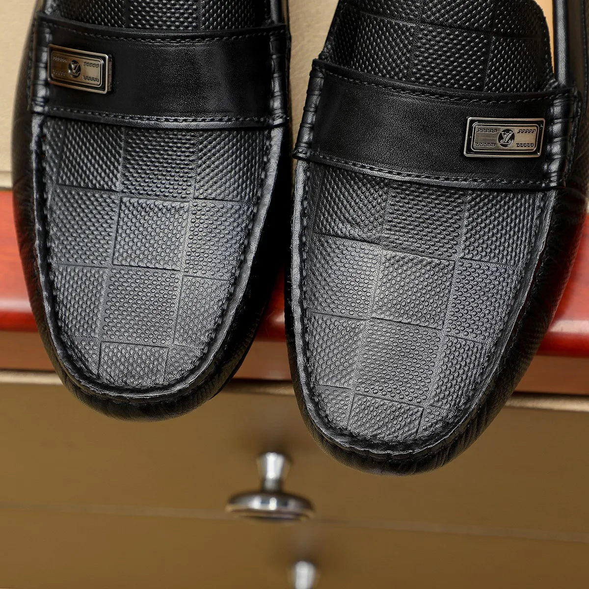 Men's shoes 💰360 💰 LV Louis Vuitton's top-quality Peaches men's shoes 💯Original copy of the official website, the upper is made of imported official website 1:1 material ❌Italian 🇮🇹 cowhide surface, imported pigskin lining. It’s definitely not made with ordinary craftsmanship, it’s the model used by celebrities! The factory’s craftsmanship is designed to create the most perfect shoes for trendy men! Colors available! 38-44 yards